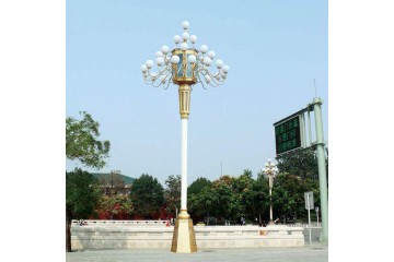 陕西省西安市广场新安装景观中华灯