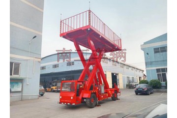 30吨甲板升降车 重型升降工具拖车